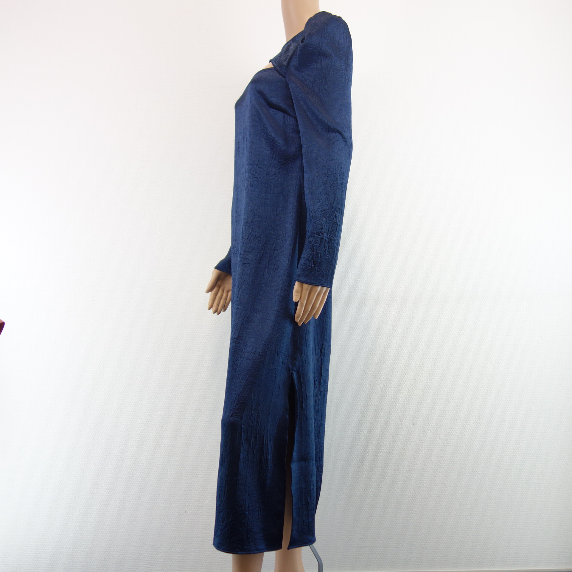 BAUM UND PFERDGARTEN Damen Kleid Abendkleid Blau Model ANETO Cut Off
