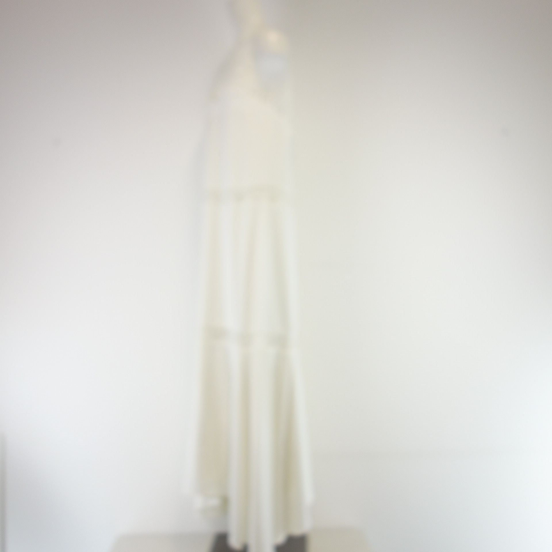 THEORY Damen Langes Kleid Maxikleid Weiß Hängerchen Spaghetti Träger Ibiza Style