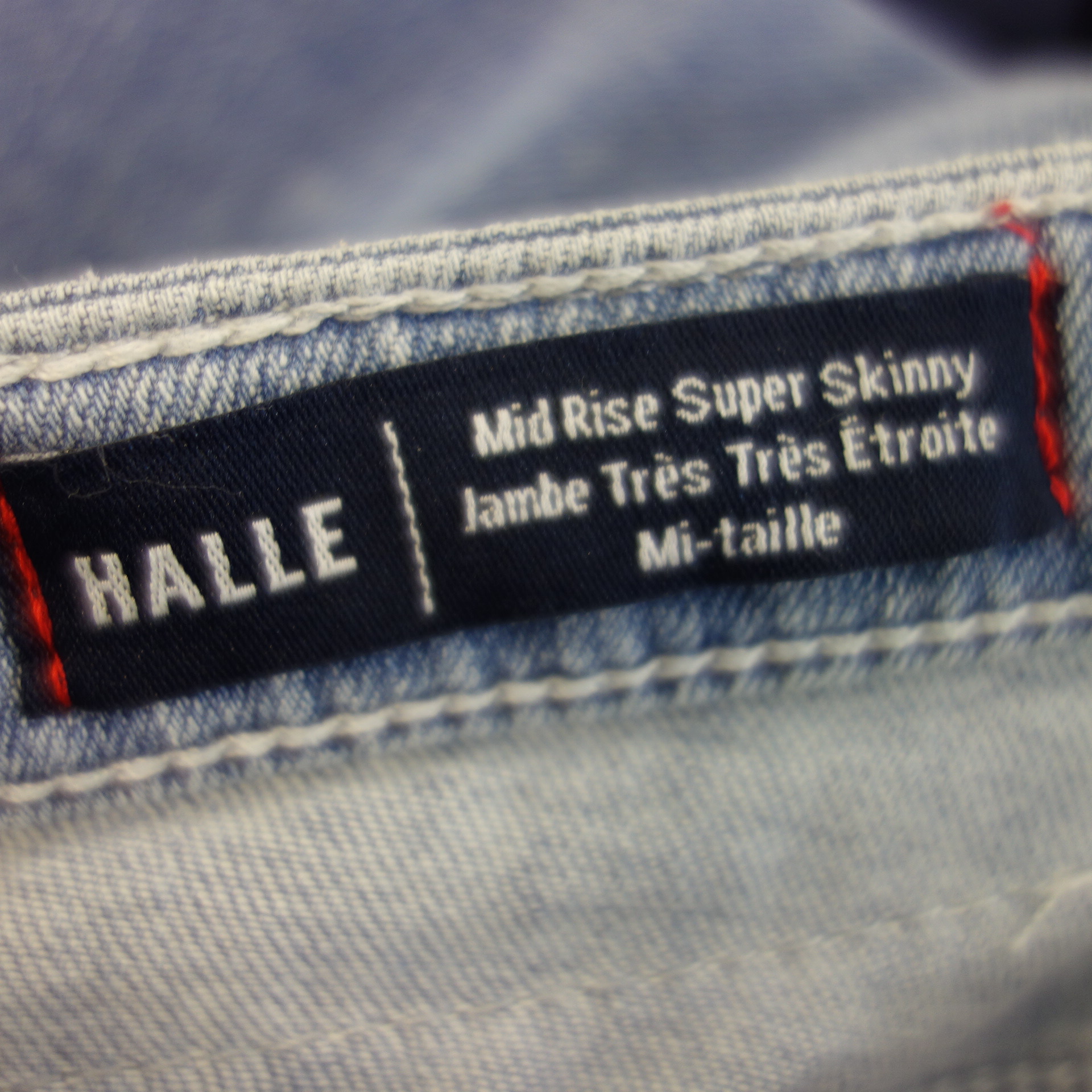 TRUE RELIGION Damen Jeans Bau Modell New Halle Mid Rise Skinny 