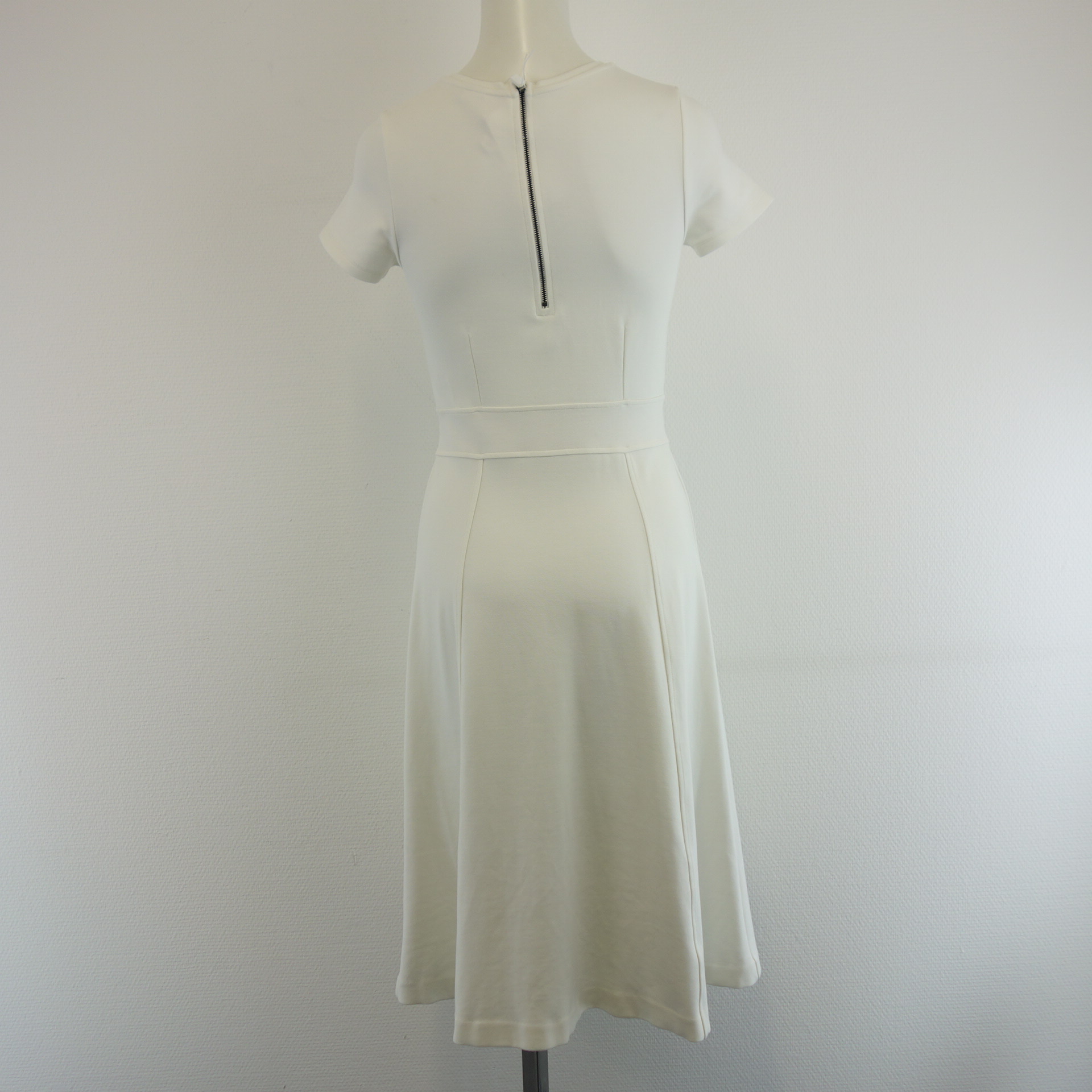 HUGO BOSS Kleid Weiß A-Linie Modell Dusca