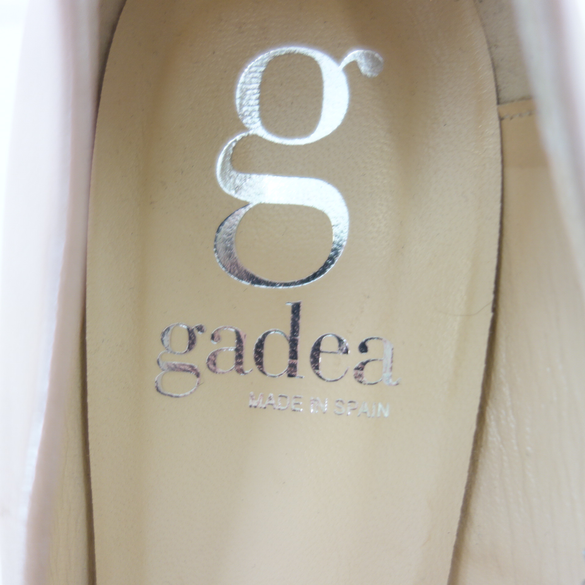 GADEA Damen Schuhe Elegante Pumps Stilettos Nude Beige Spitz Modell AXEL 