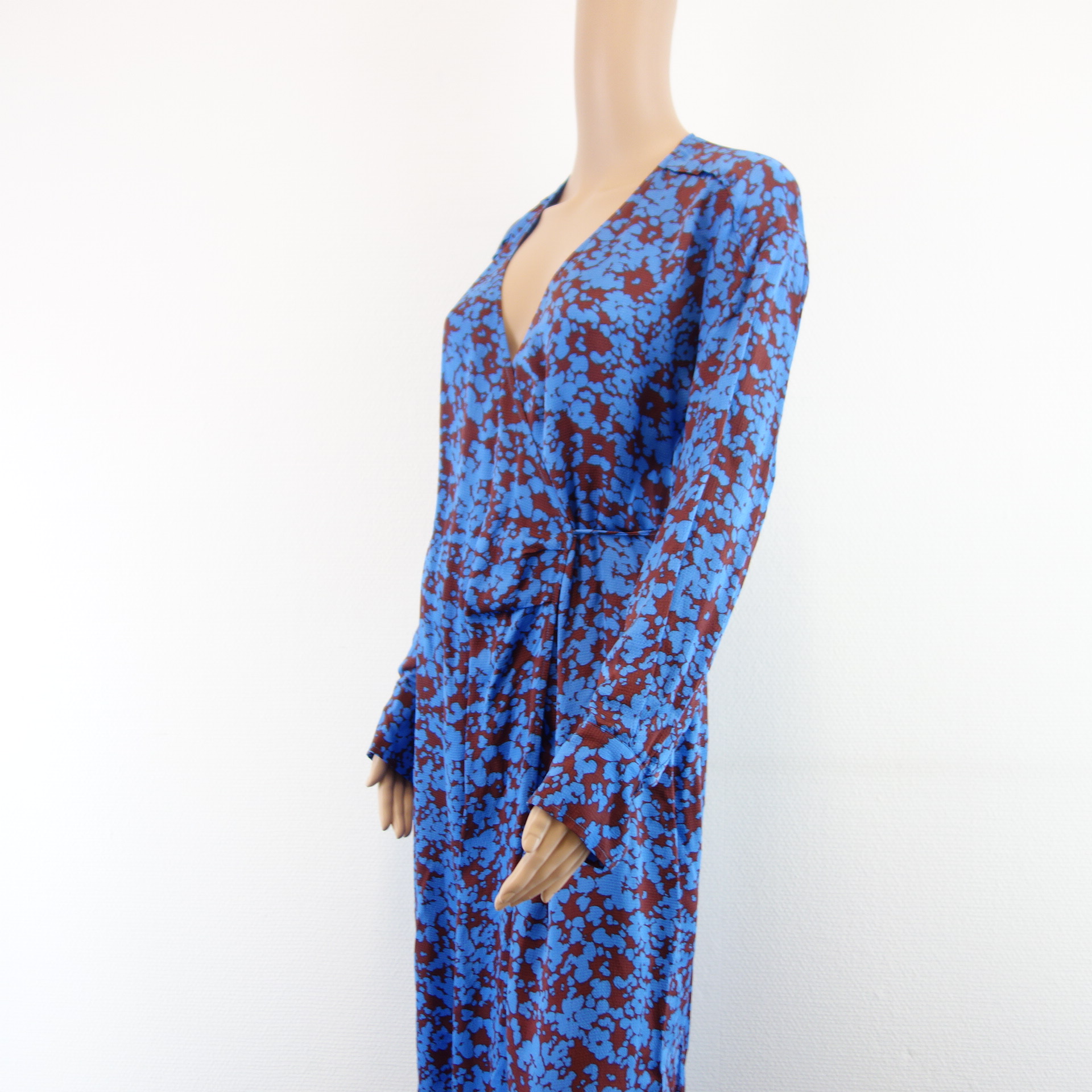 SECOND FEMALE Kleid Wickelkleid Maxi Blau Braun Modell Vincent 100% Viskose