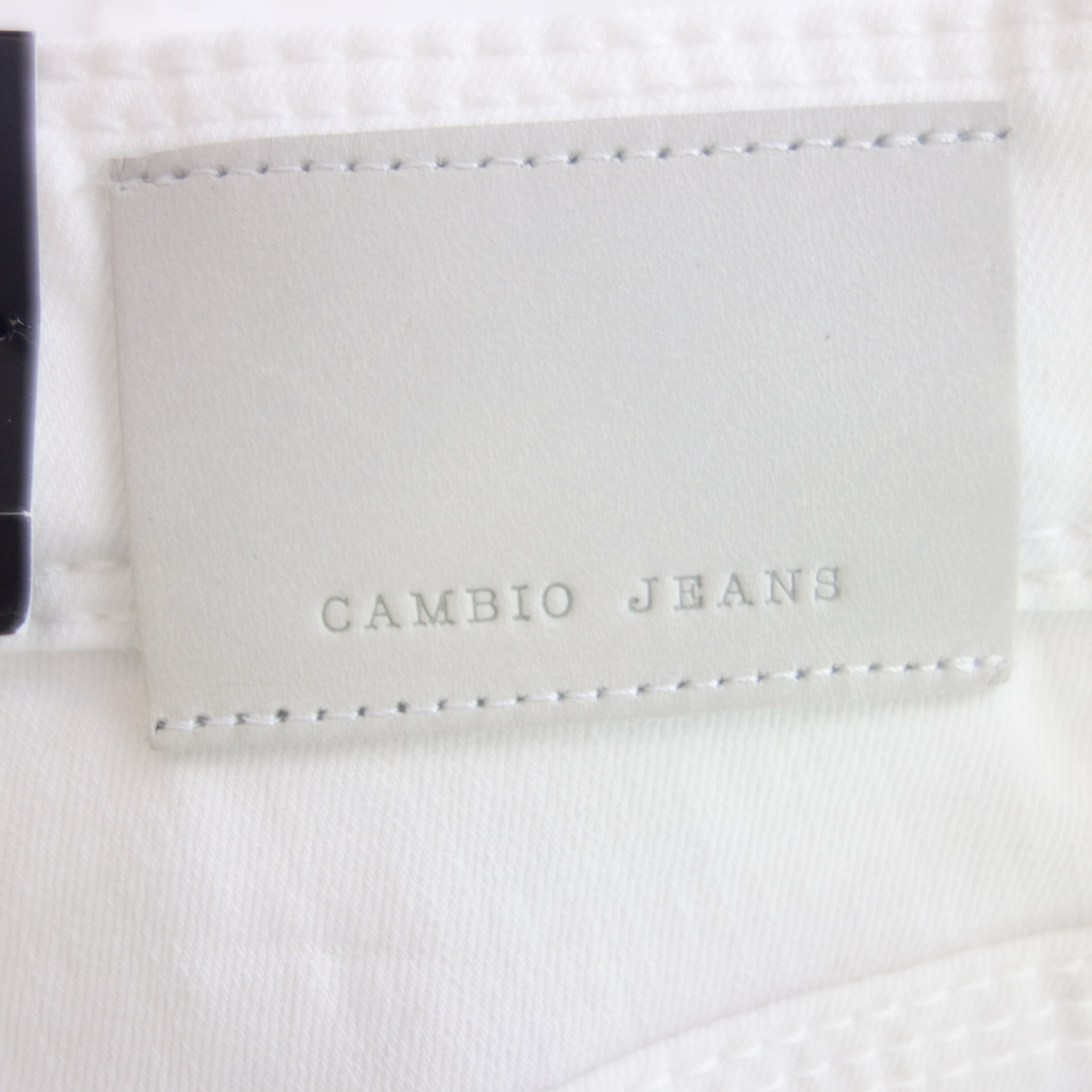 CAMBIO Damen Jeans Hose Damenhose Weiß Modell Piper Short Straight Größe 32