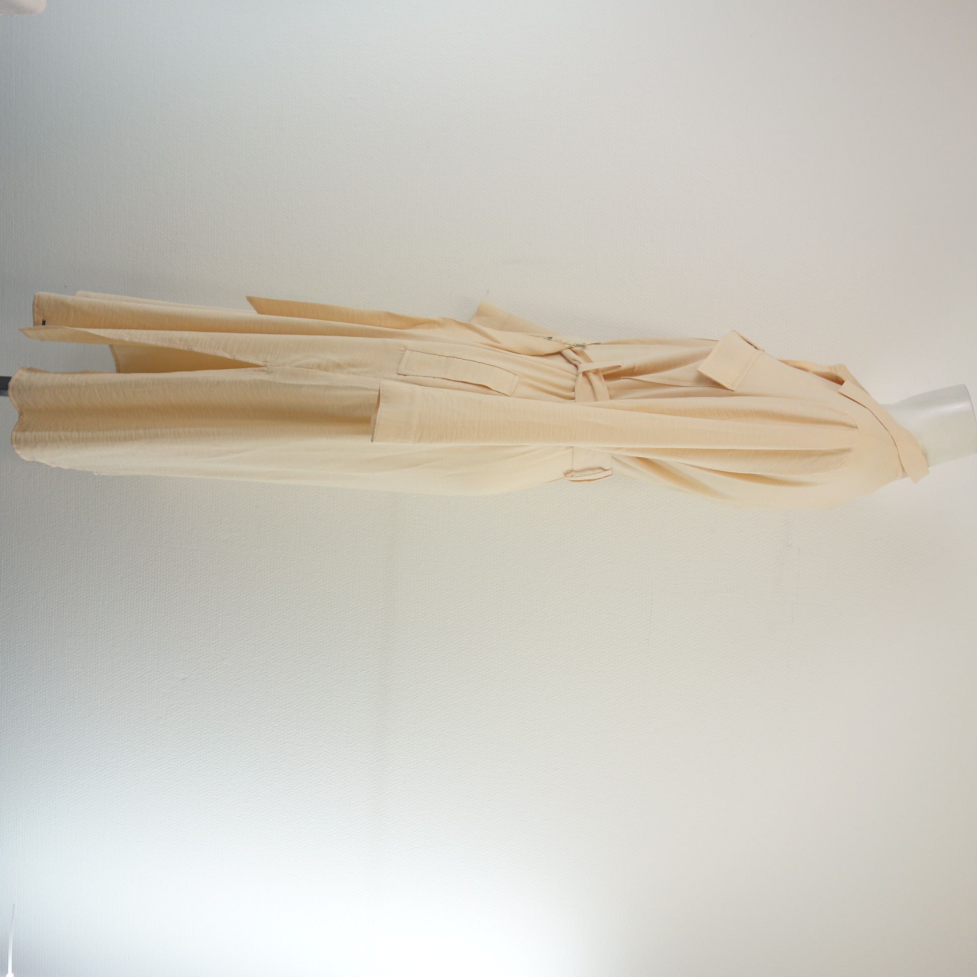 RINO & PELLE Damen Midi Kleid Hemdleid Nude Apricot Größe 38 Modell Macy
