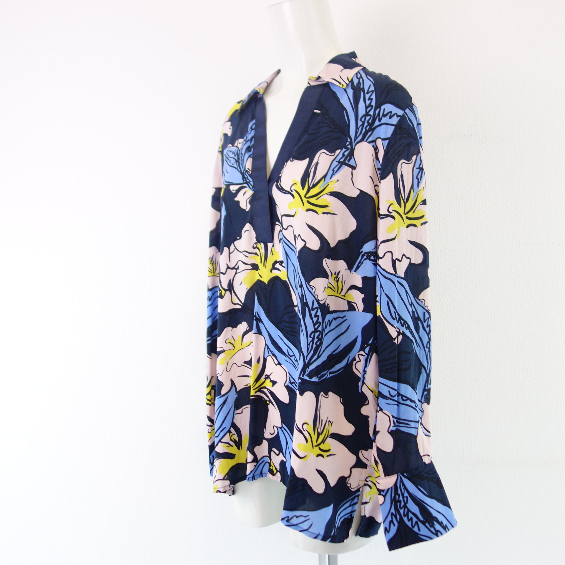 MORE & MORE Damen Bluse Tunika Hemd Shirt Bunt Blumen 100% Viskose Gr 44