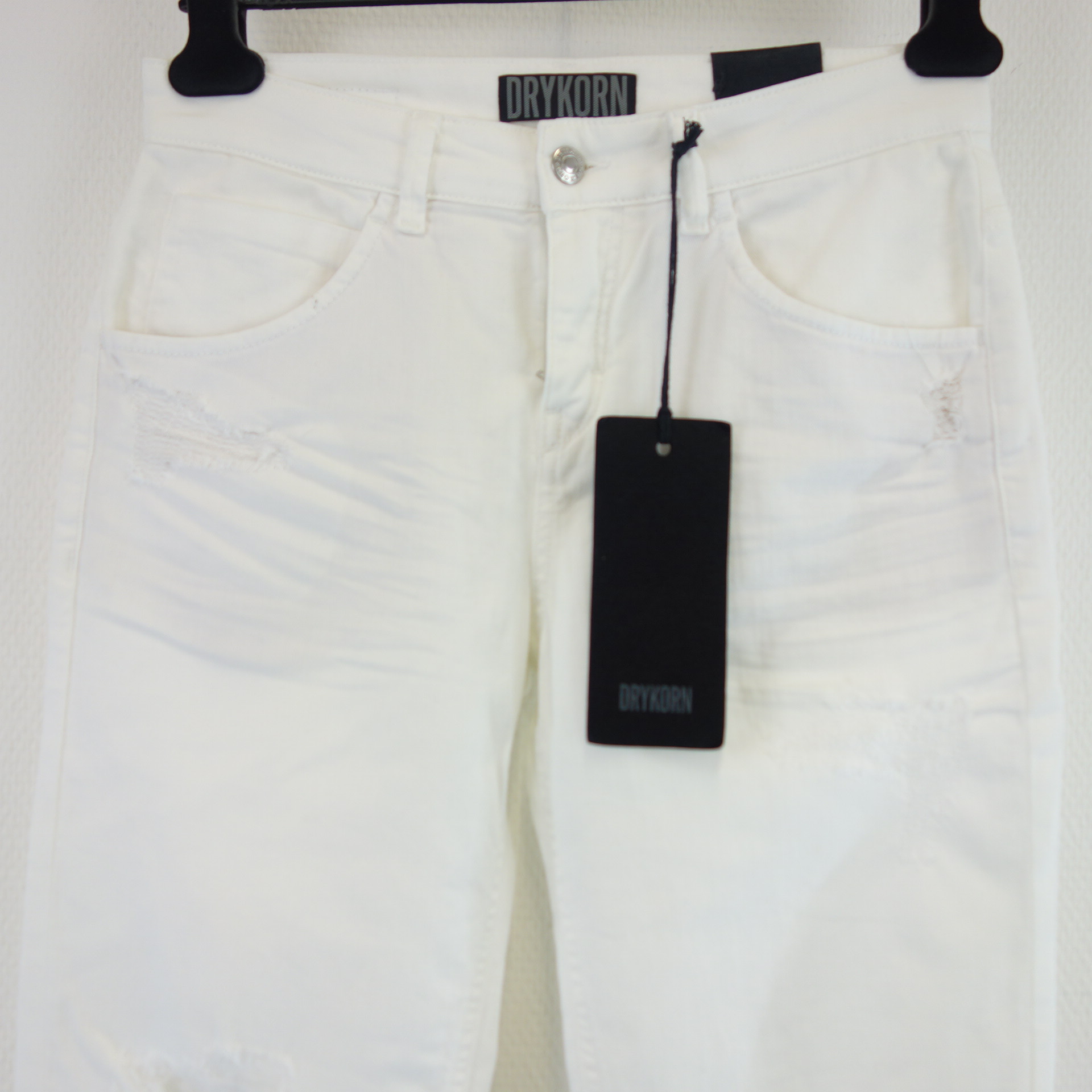 DRYKORN Jeans Modell LIKE Tapered Fit Cropped Destroyed